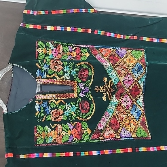 Antique Bedouin embroidered green velvet dress XXL - Picture 3 of 9